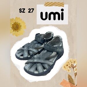 UMI leather sandals sz 27